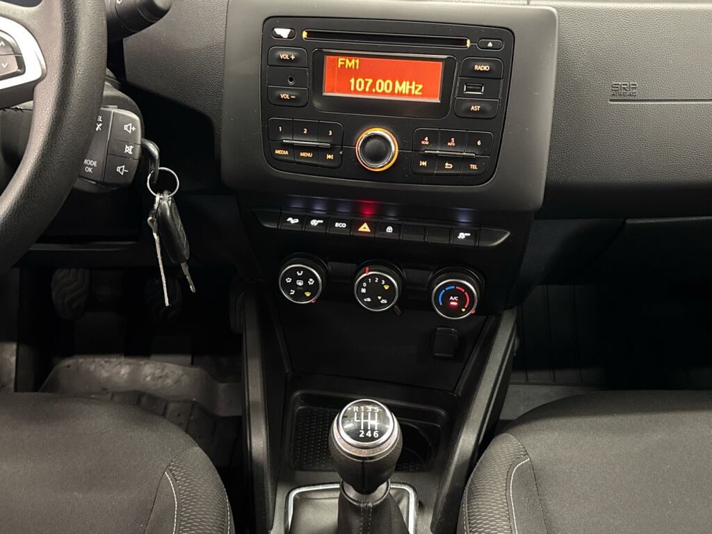 Dacia Duster 2018 Oranssi