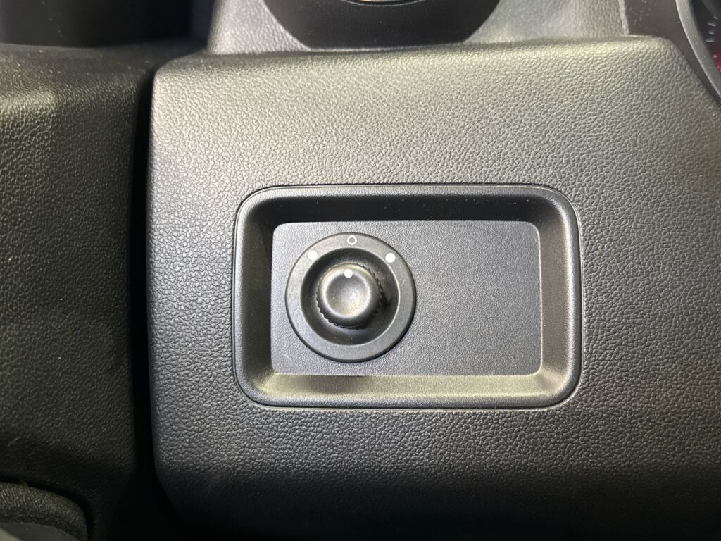 Dacia Duster 2018 Oranssi