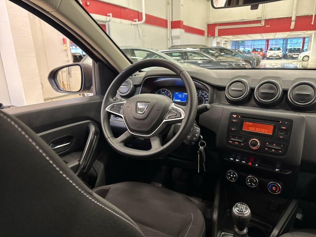 Dacia Duster 2018 Oranssi