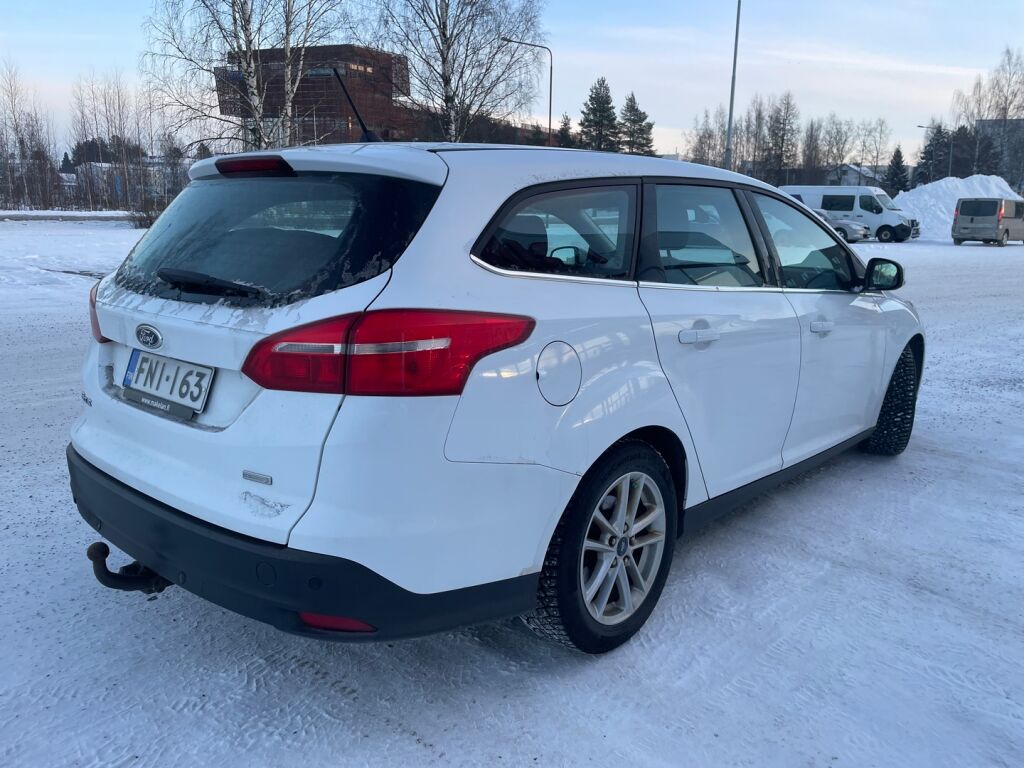 Ford Focus 2018 Valkoinen