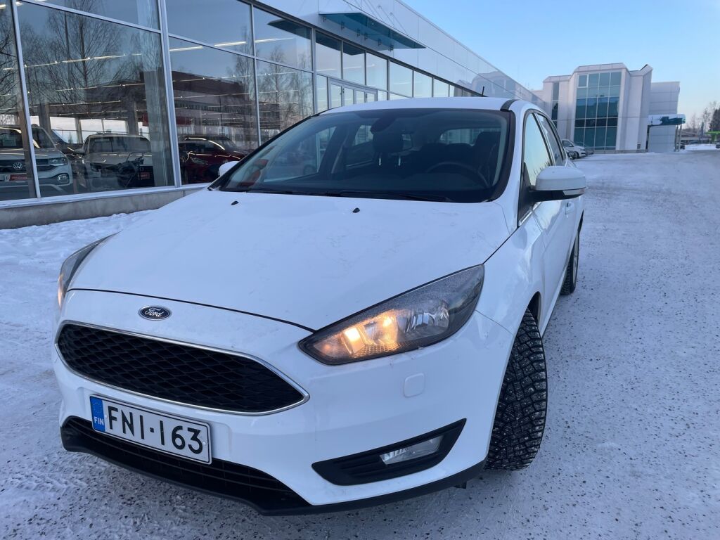 Ford Focus 2018 Valkoinen