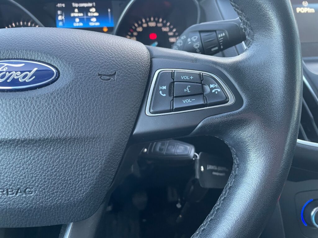 Ford Focus 2018 Valkoinen