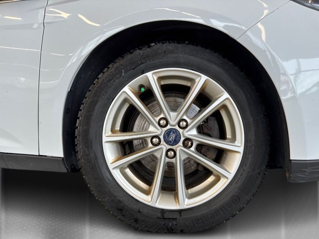 Ford Focus 2018 Valkoinen