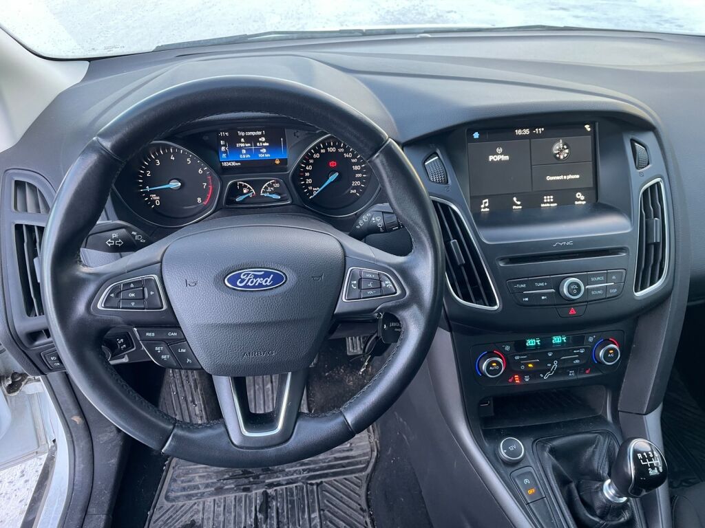Ford Focus 2018 Valkoinen