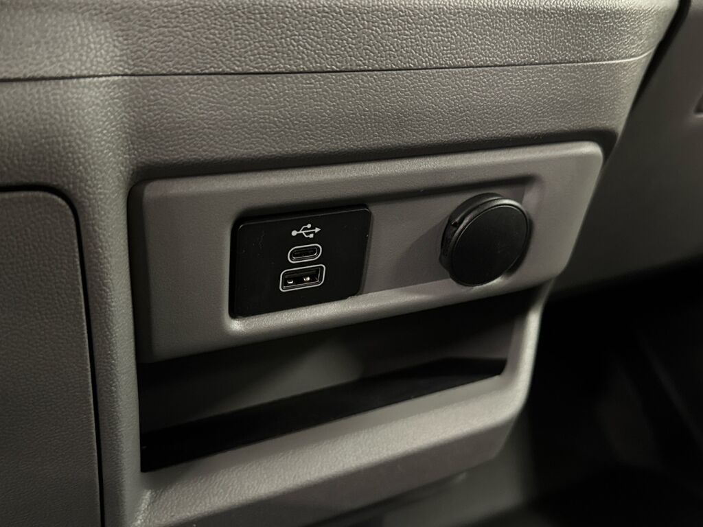 Ford Transit Custom 2026 Sininen