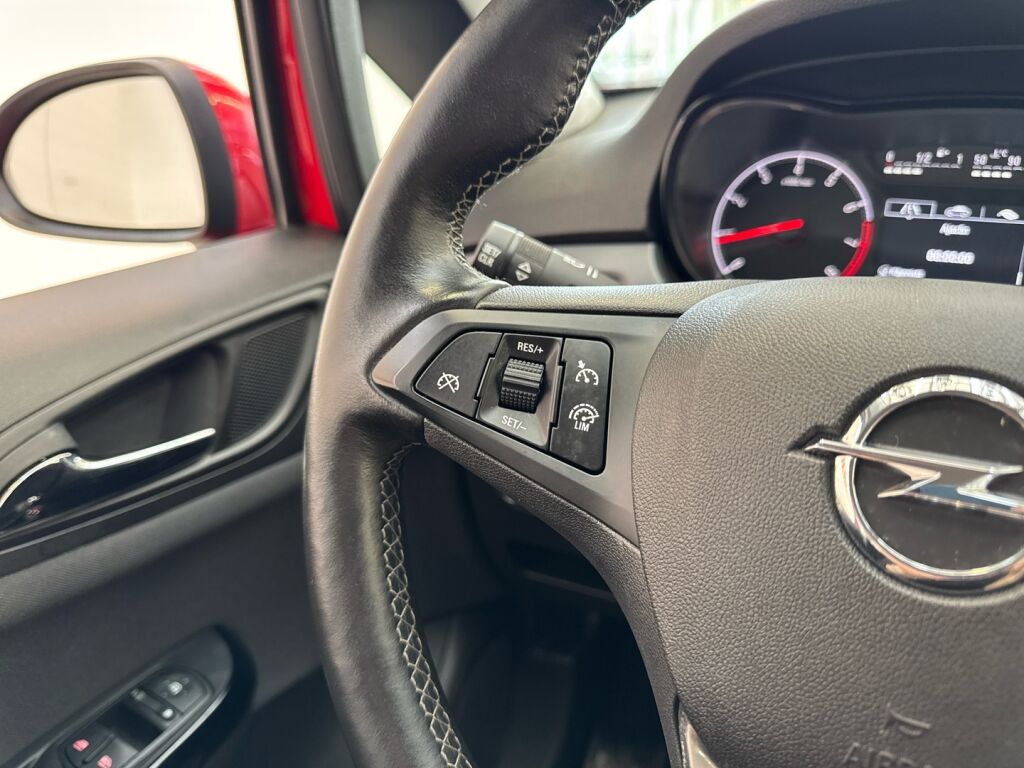 Opel Corsa 2018 Punainen