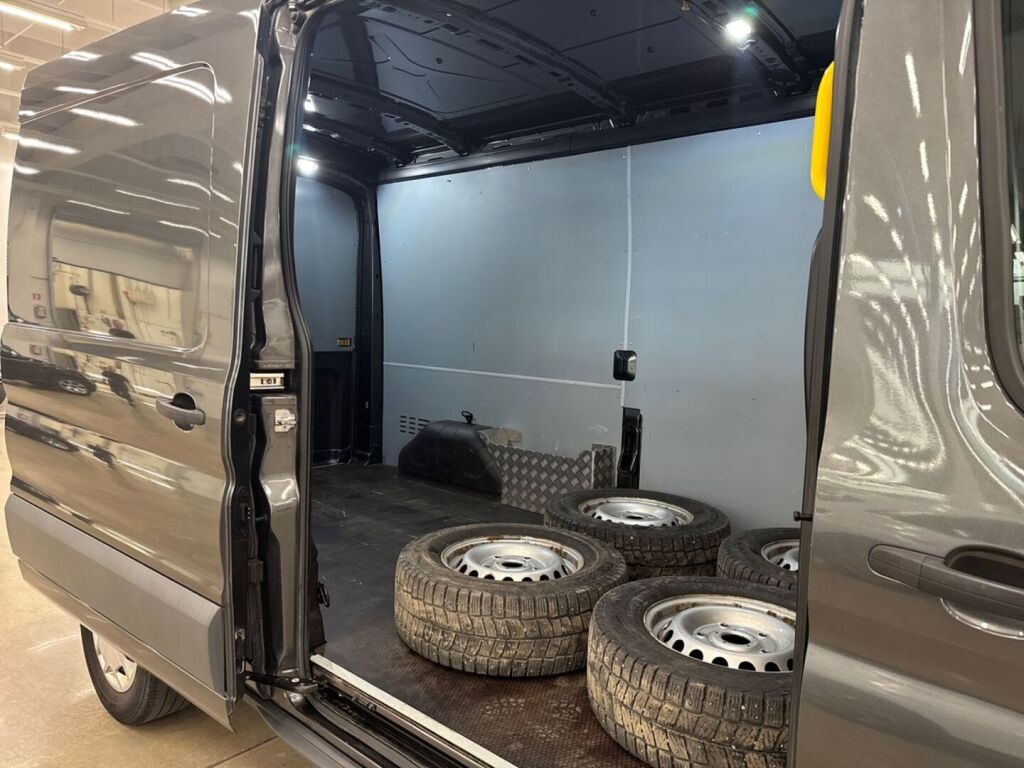Ford Transit 2019 Harmaa