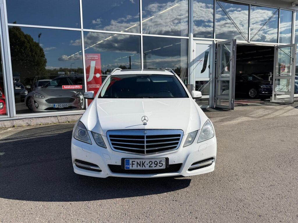 Mercedes-Benz E 2012 Valkoinen