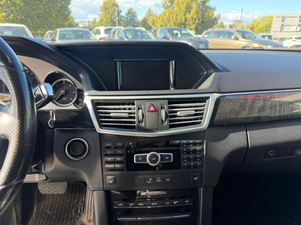 Mercedes-Benz E 2012 Valkoinen