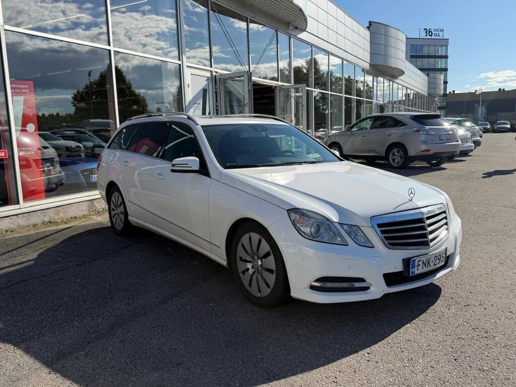 Mercedes-Benz E 2012 Valkoinen