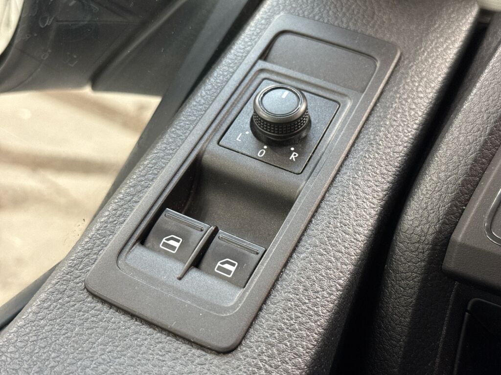 Volkswagen Transporter 2019 Valkoinen