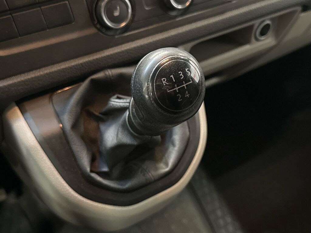 Volkswagen Transporter 2019 Valkoinen