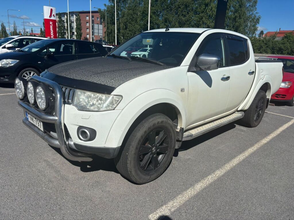 Mitsubishi L200 2011 Sininen
