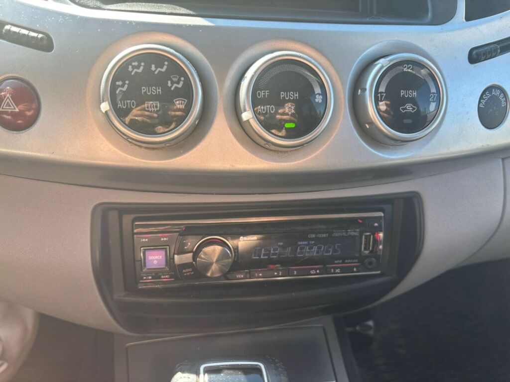 Mitsubishi L200 2011 Sininen