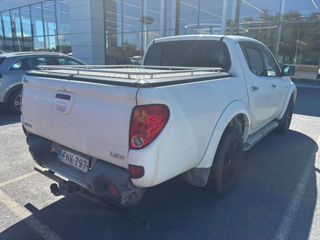 Mitsubishi L200 2011 Sininen