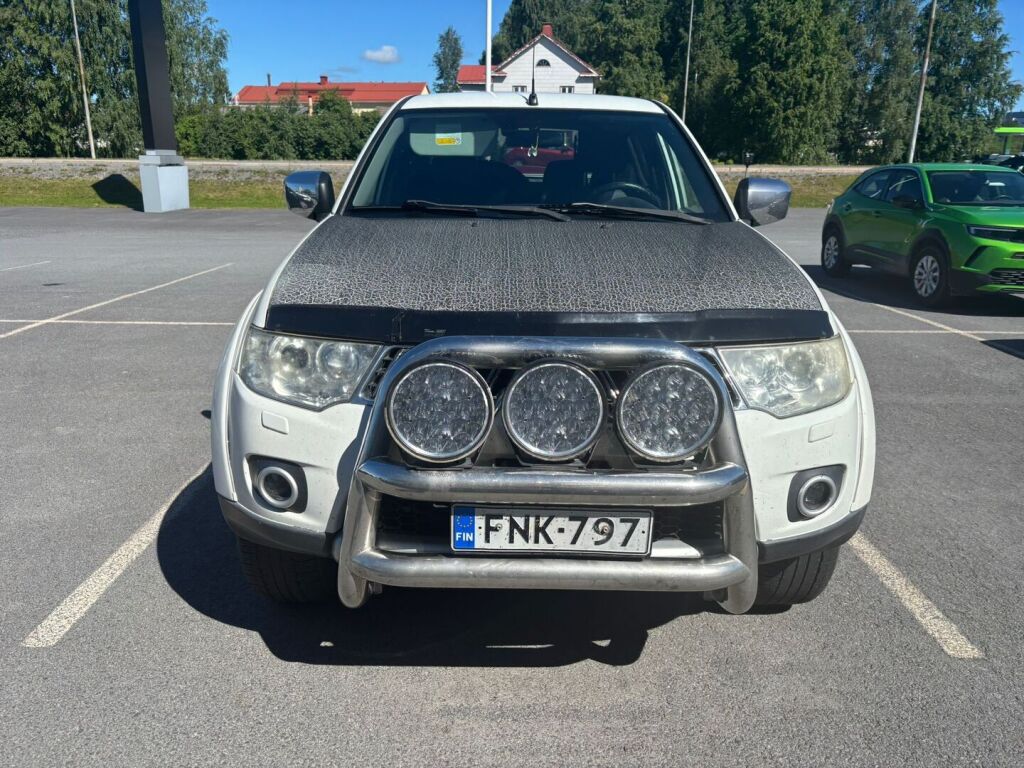 Mitsubishi L200 2011 Sininen