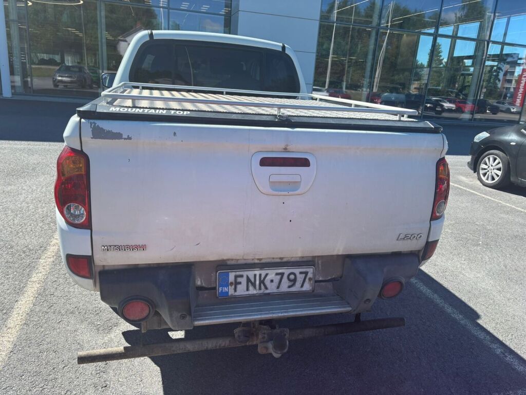 Mitsubishi L200 2011 Sininen