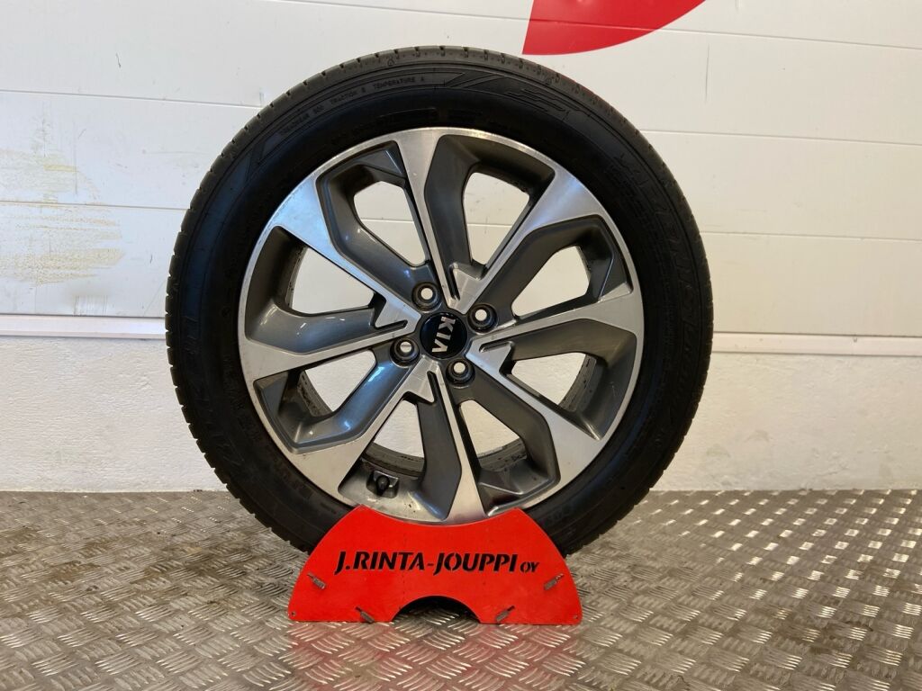 Kia Stonic 2019 Harmaa