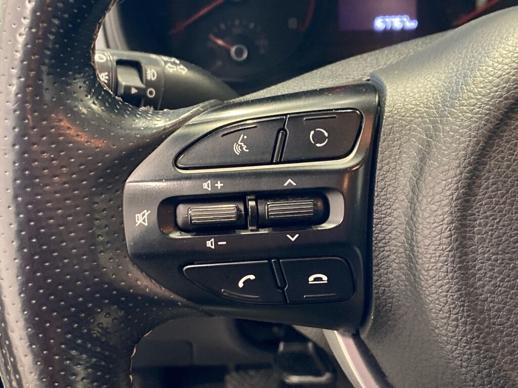 Kia Stonic 2019 Harmaa