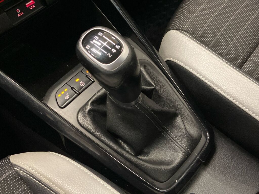 Kia Stonic 2019 Harmaa