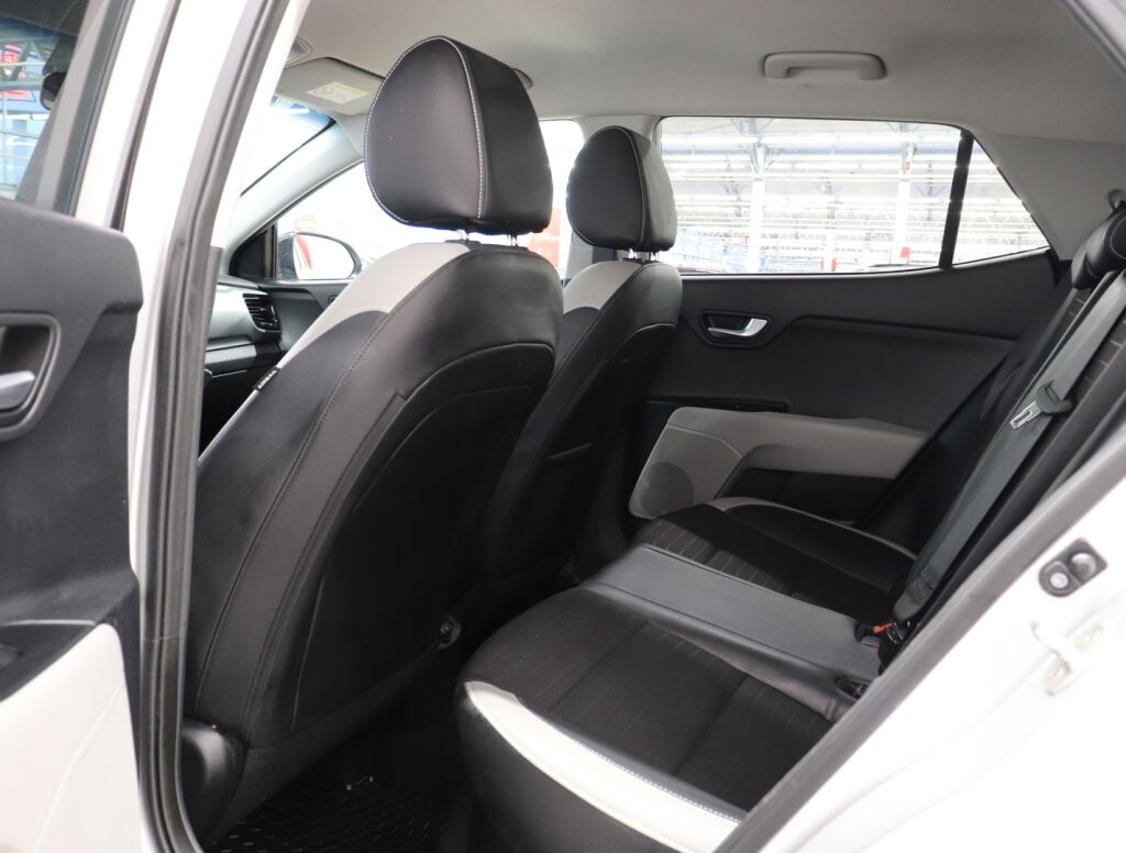 Kia Stonic 2019 Harmaa