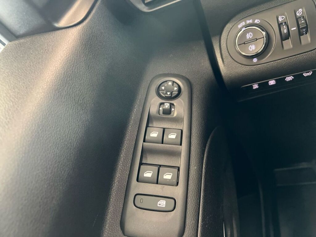Opel Combo 2018 Harmaa
