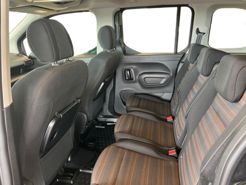 Opel Combo 2018 Harmaa