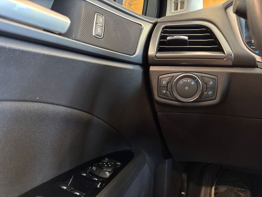 Ford Mondeo 2019 Valkoinen