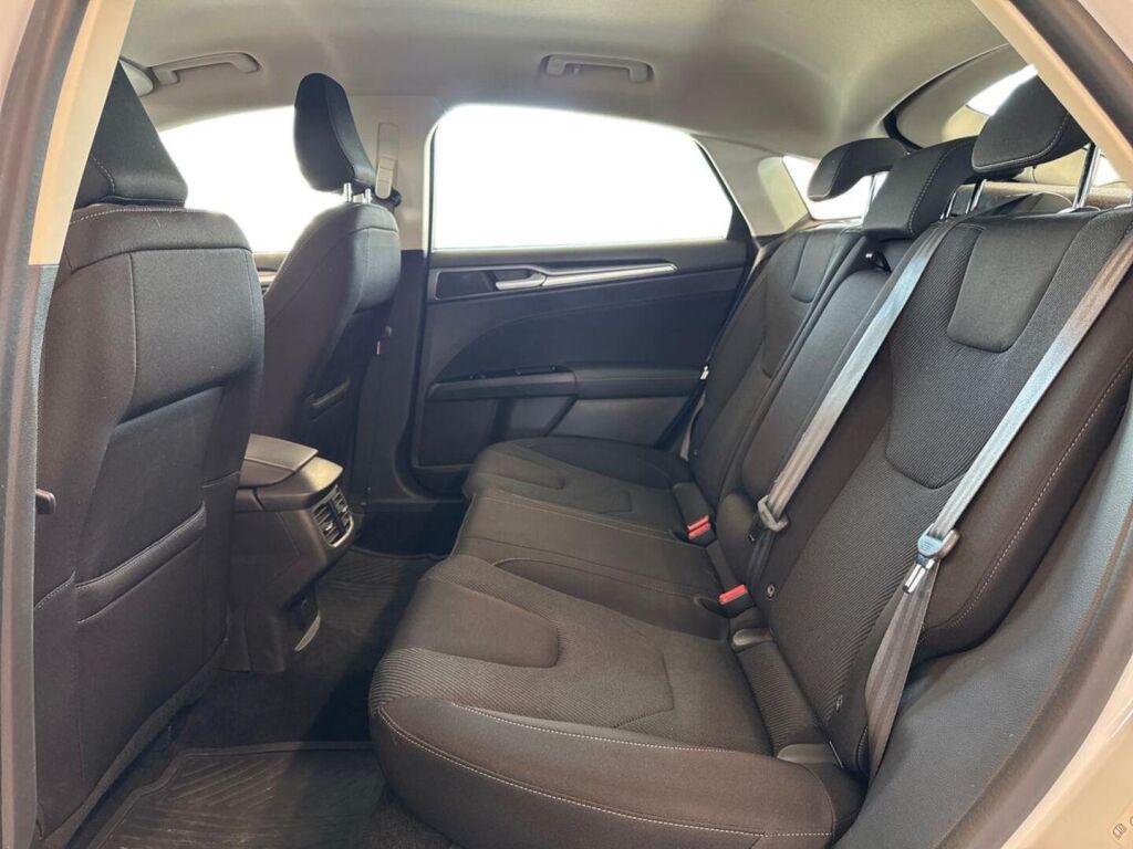 Ford Mondeo 2019 Valkoinen