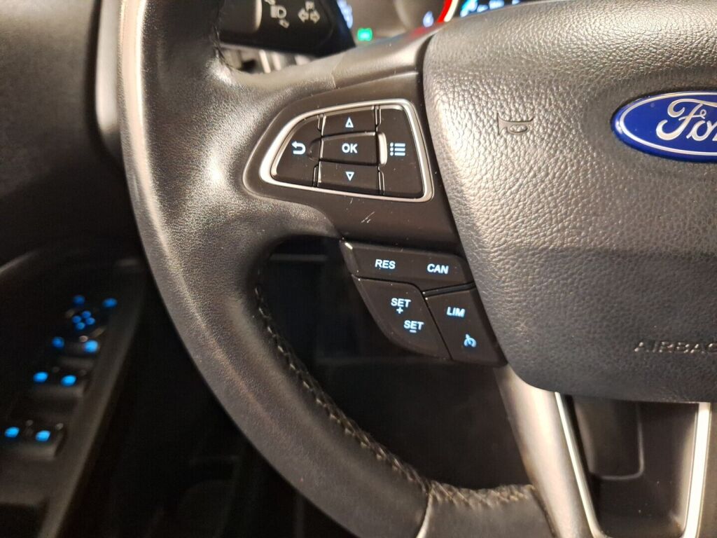 Ford Ecosport 2019 Punainen