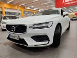 Volvo V60 2019 Valkoinen