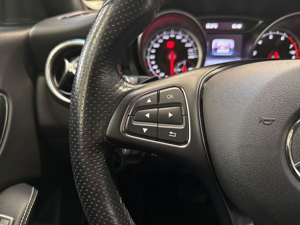 Mercedes-Benz CLA 2019 Valkoinen