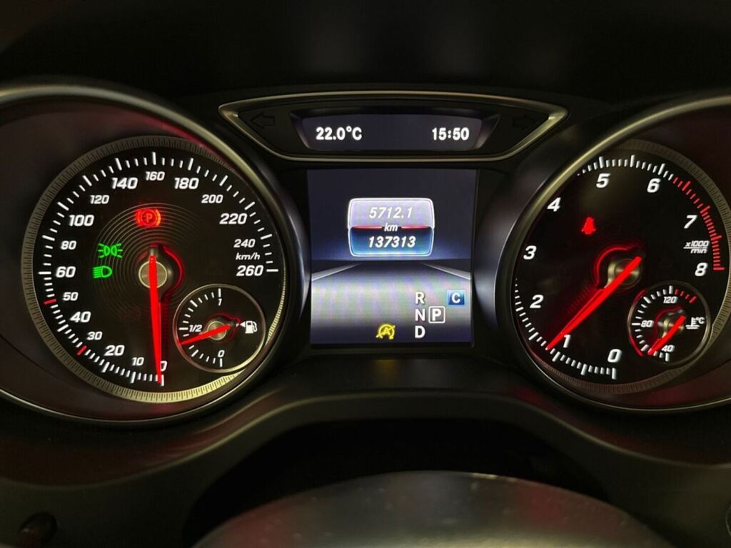 Mercedes-Benz CLA 2019 Valkoinen