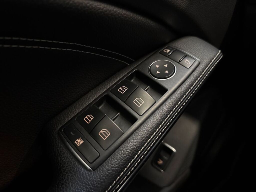 Mercedes-Benz CLA 2019 Valkoinen