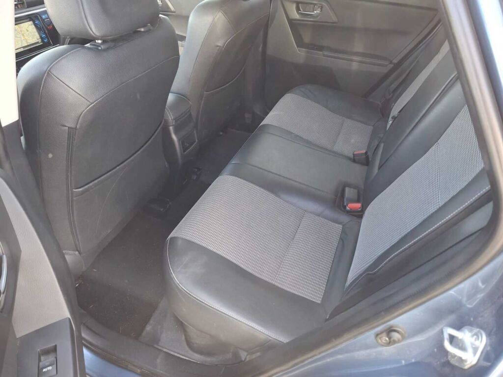 Toyota Auris 2016 Sininen