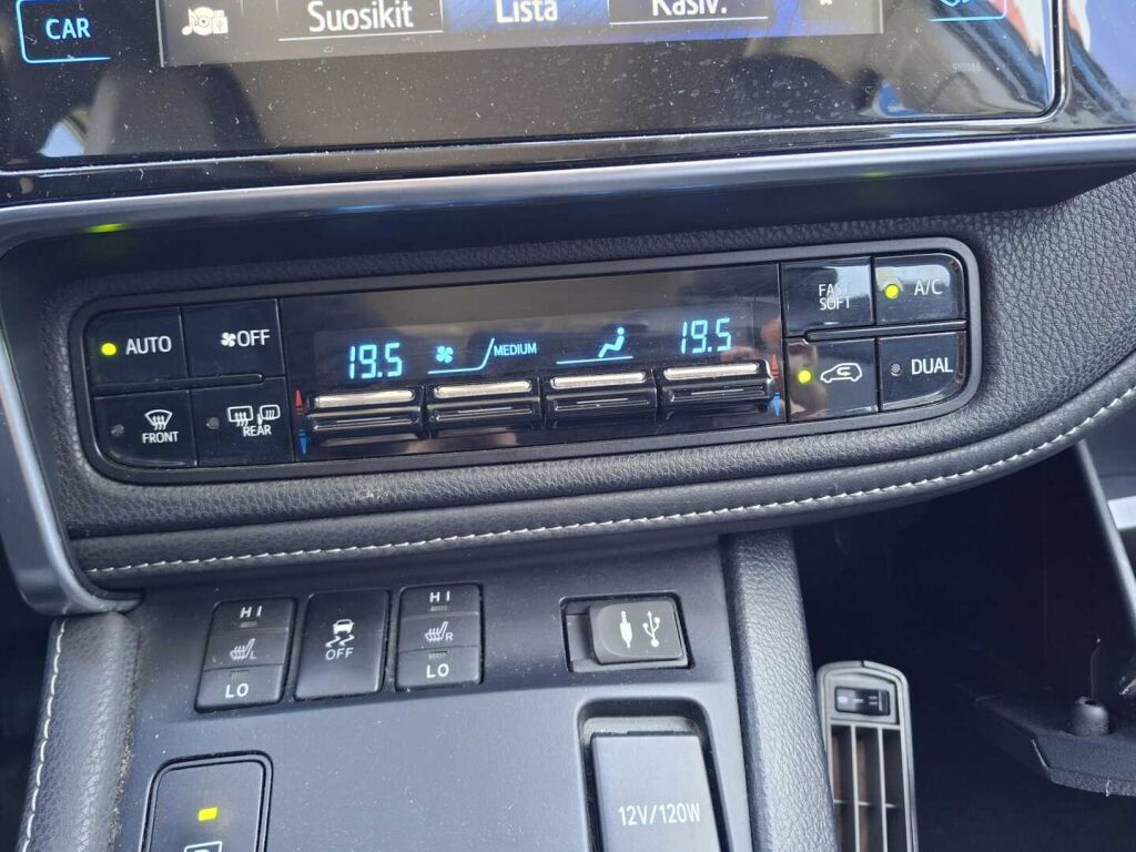 Toyota Auris 2016 Sininen