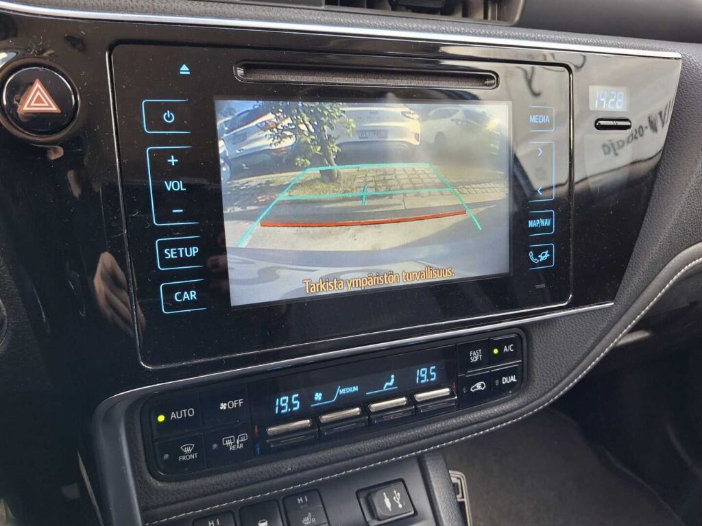 Toyota Auris 2016 Sininen