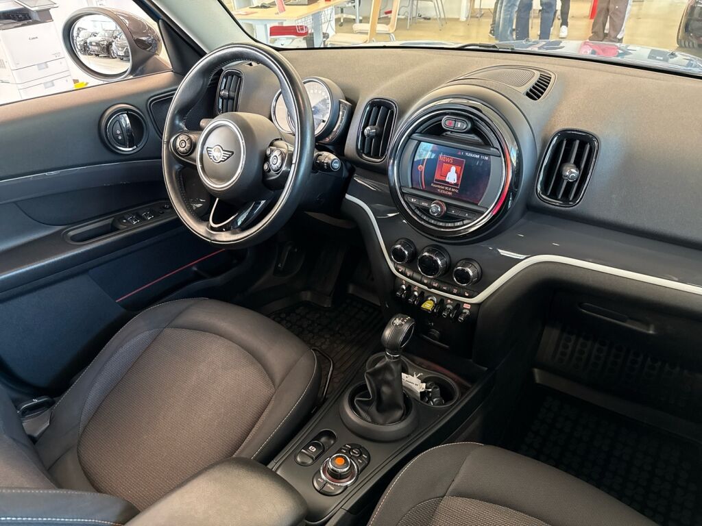 Mini Countryman 2018 Sininen