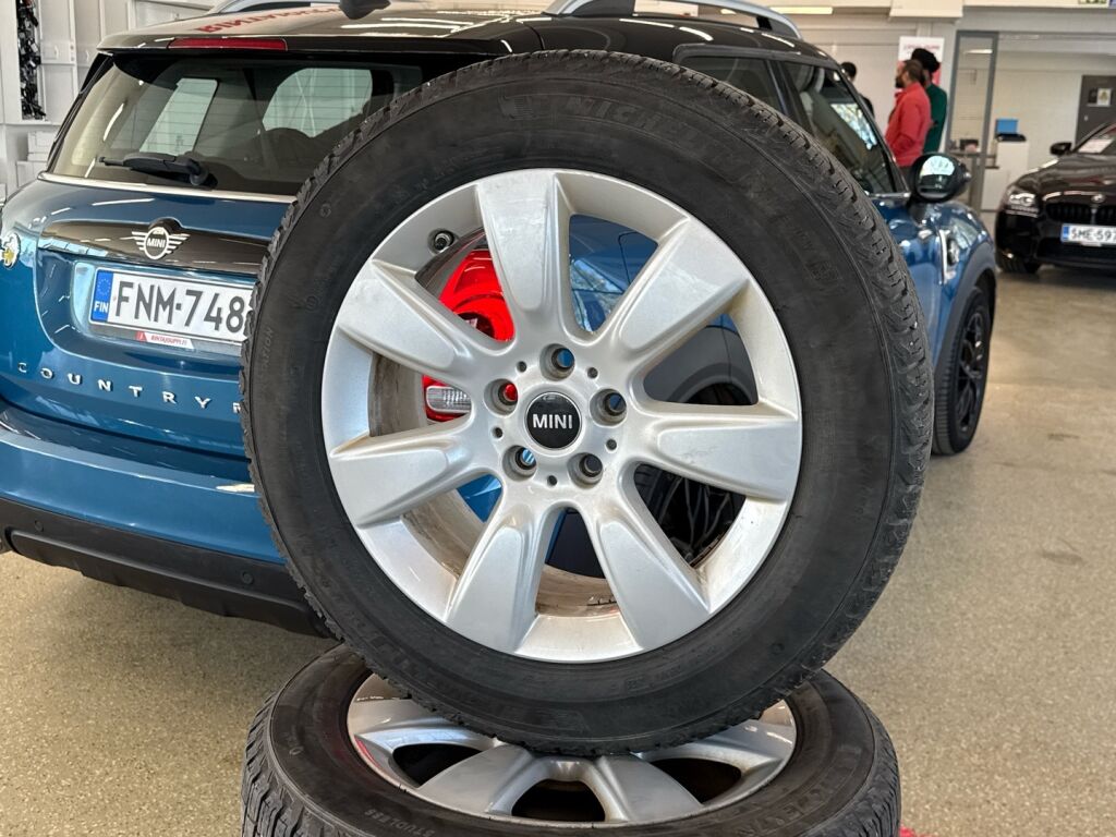 Mini Countryman 2018 Sininen