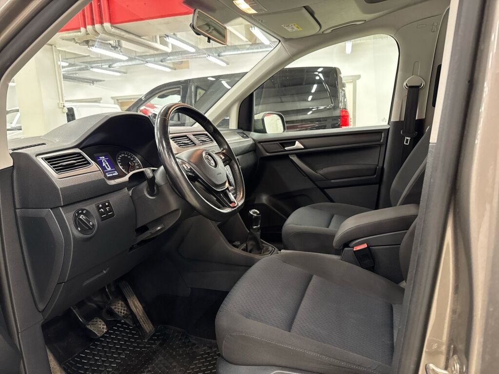 Volkswagen Caddy Maxi 2018 Ruskea (beige)