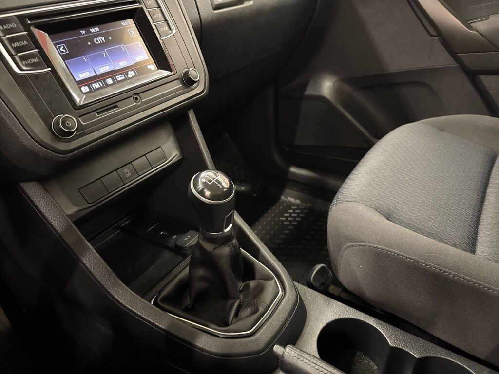 Volkswagen Caddy Maxi 2018 Ruskea (beige)