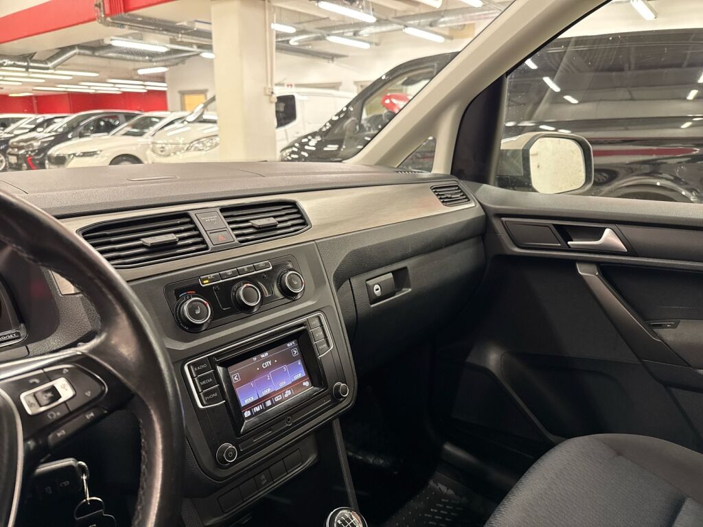 Volkswagen Caddy Maxi 2018 Ruskea (beige)