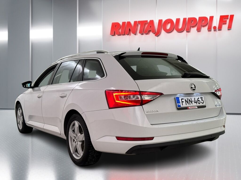 Skoda Superb 2019 Valkoinen