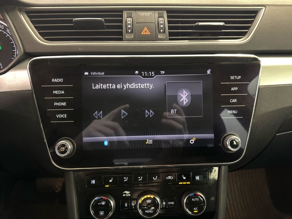 Skoda Superb 2019 Valkoinen