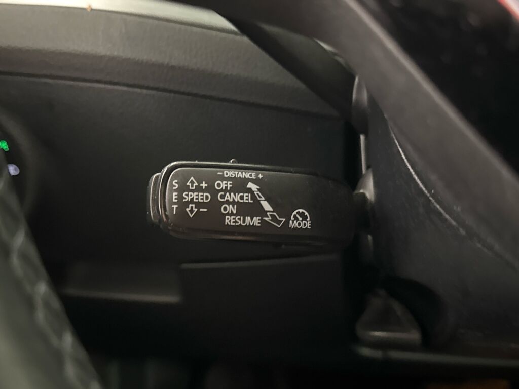 Skoda Superb 2019 Valkoinen