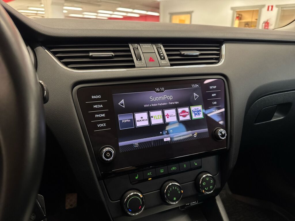 Skoda Octavia 2019 Ruskea (beige)