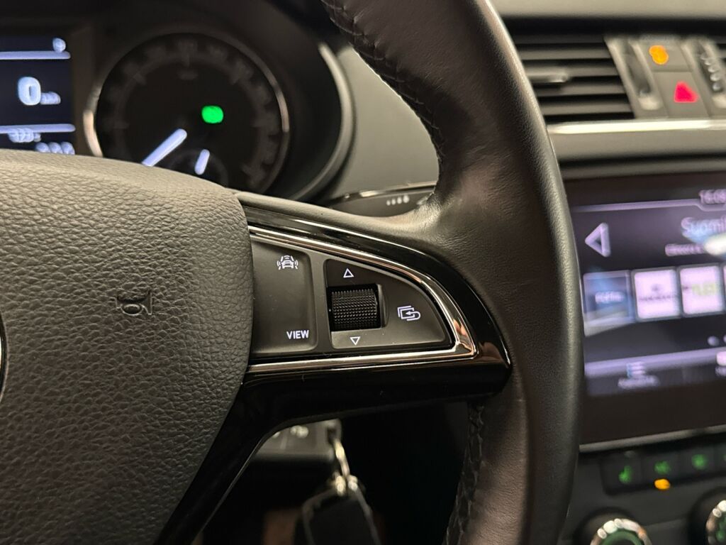 Skoda Octavia 2019 Ruskea (beige)