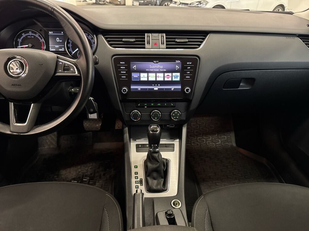 Skoda Octavia 2019 Ruskea (beige)