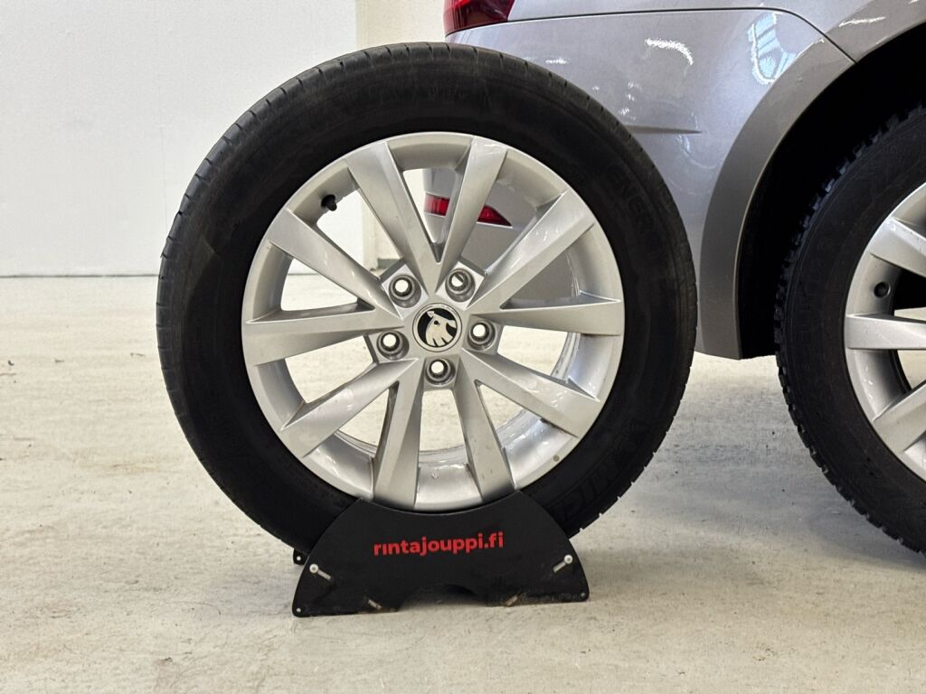 Skoda Octavia 2019 Ruskea (beige)