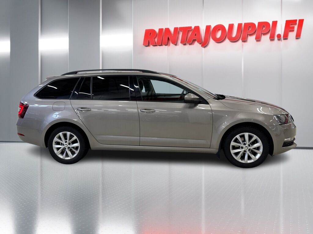 Skoda Octavia 2019 Ruskea (beige)